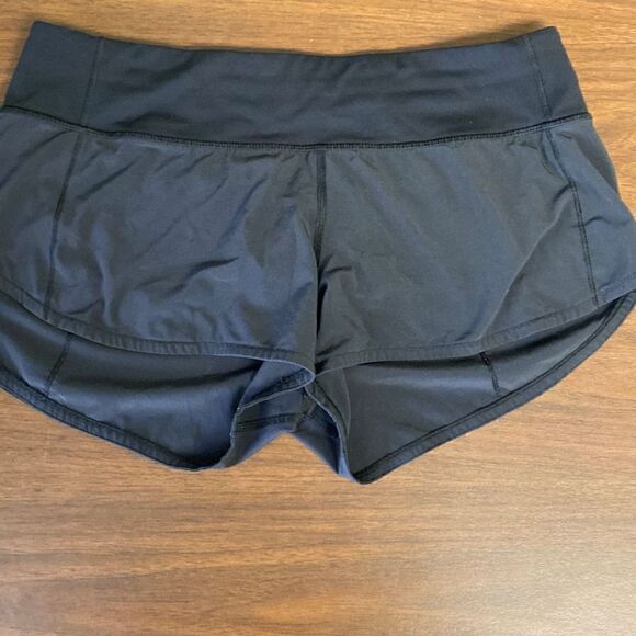 Lululemon black shortie shorts black size 6 - Picture 5 of 6